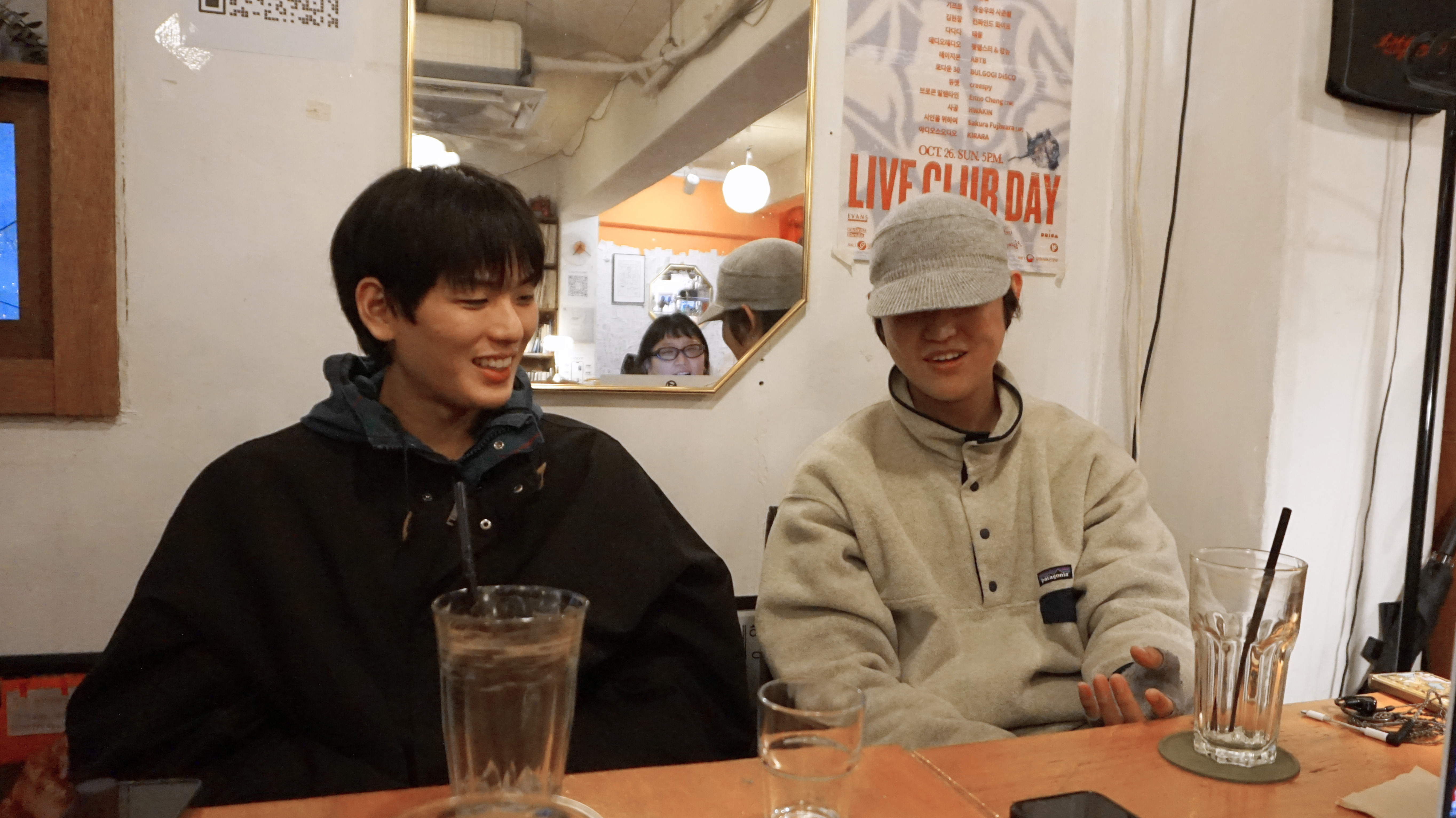 Interview 03 · 산만한시선 - 사진